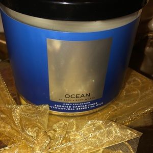 Bath and Bodyworks men’s collection three wick candle ocean